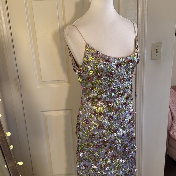 MAC DUGGAL
Multicolor Sleeveless Floral Paillette Embellished Mesh Gown - Picture 6 of 17